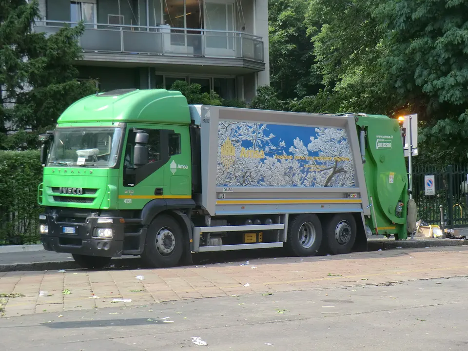 AMSA Milano truck for trash collection.