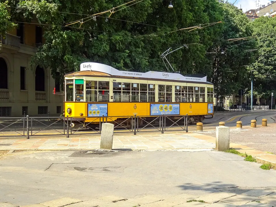 Milan, ATM Class 1500 № 1661 at Simplon Square. August 2019