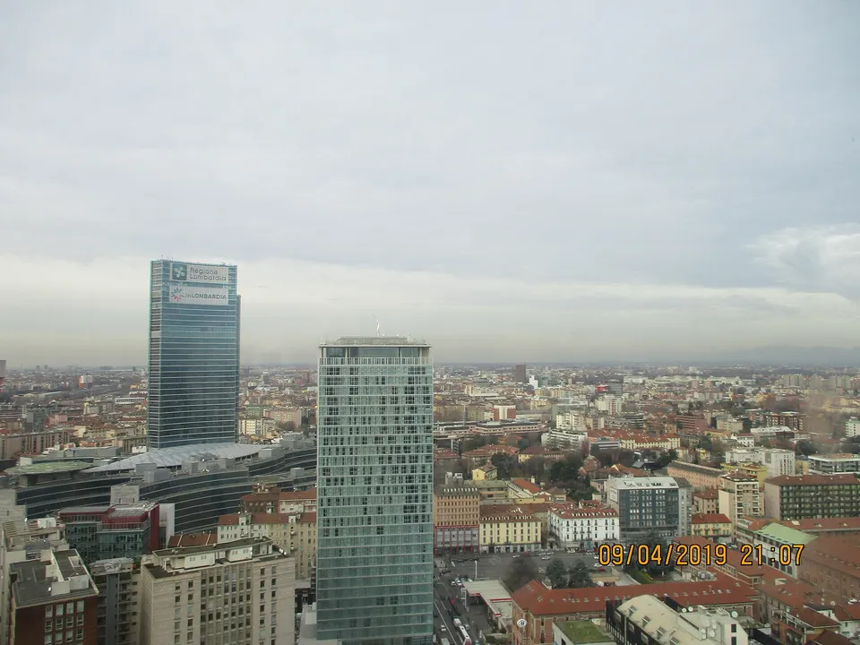 Skyline di Milano, foto scattata dal Pirellone